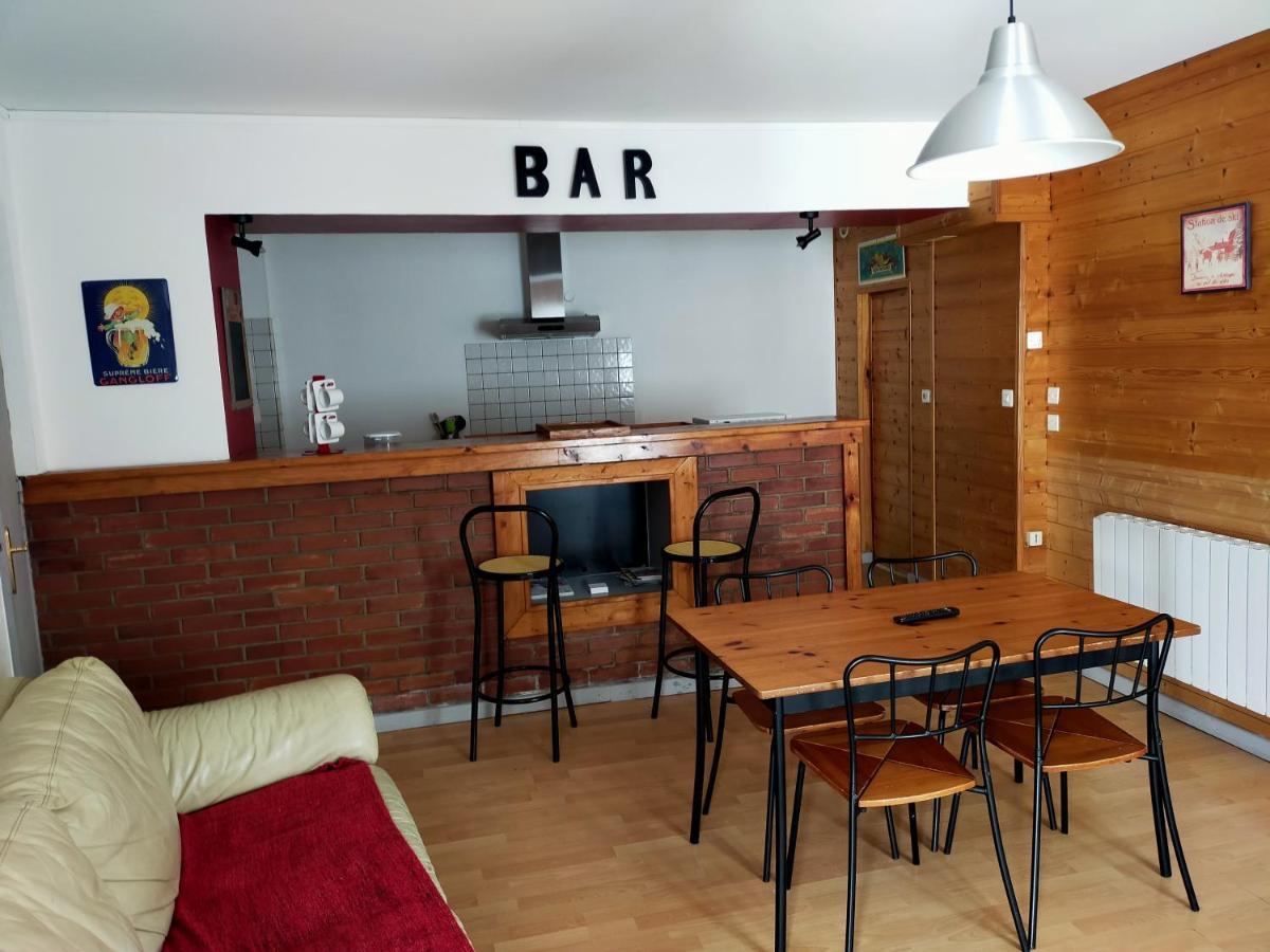 Agreable Appartement De 48 M² En Rdc ラ・ブルブール エクステリア 写真