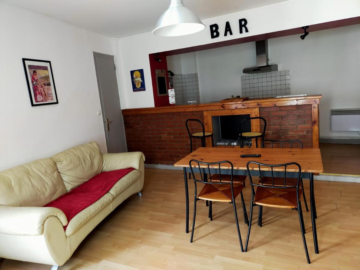 Agreable Appartement De 48 M² En Rdc ラ・ブルブール エクステリア 写真