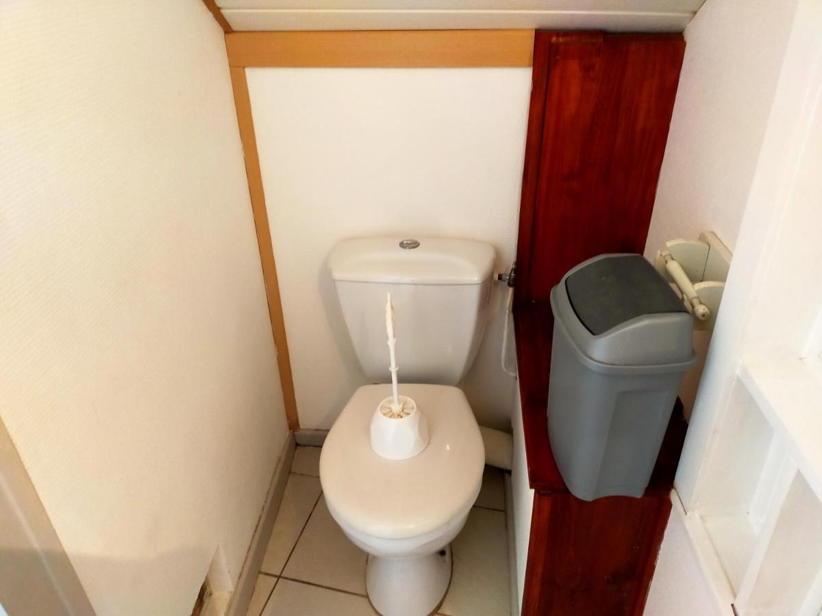 Agreable Appartement De 48 M² En Rdc ラ・ブルブール エクステリア 写真